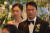 이규호 코오롱글로벌 자동차부문 부사장이 6일 오후 서울 강남구 그랜드 인터컨티넨탈 서울 파르나스에서 열린 자신의 결혼식에 신부와 함께 입장을 준비하고 있다. 뉴시스