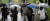 비가 내린 지난달 14일 전북 전주시 전북대학교에서 우산을 쓴 학생들이 교정을 걷고 있다. 위 사진은 기사 내용과 무관. 뉴스1