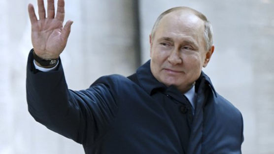 푸틴, 대통령령 서명…우크라 전국민에 러 국적 간소화했다