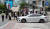 횡단보도 앞 일시정지 등 보행자 보호 의무를 강화한 도로교통법 개정안 시행 첫날인 12일 대전 서구 은하수네거리에서 대전 둔산경찰서 소속 경찰들이 계도에 나서고 있다.   뉴스1