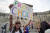 미국 미시시피 국회의사당 앞에서 낙태권보호를 주장하는 시위대가 손팻말을 들어올리고 있다. [AP=연합뉴스]