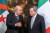 지난 5월 마리오 드라기 이탈리아 총리(오른쪽)와 압델마드지드 테분 알제리 대통령이 이탈리아 로마에서 정상회담을 하고 있다.[AP=연합뉴스]