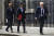 보리스 존슨 영국 총리(오른쪽부터)가 5월 7일 리시 수낙 당시 재무장관, 사지드 자비드 당시 보건장관과 함께 런던 다우닝가 9번지 기자회견장에 가고 있다. [AP=연합뉴스]