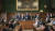 영국 보수당 대표 경선을 관할하는 '1922 위원회'의 그레이엄 브래디 의장(연단 왼쪽 세 번째)이 13일(현지시간) 런던 의회에서 보리스 존슨 총리 후임을 뽑는 당대표 경선 1차 투표 결과를 발표하고 있다. [AP=연합뉴스]