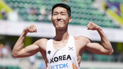 높이뛰기 우상혁, 예선 1위로 세계선수권 결선 진출