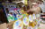 16년만에 재출시된 '포켓몬빵'이 품귀 현상을 빚는 등 화제를 낳고 있다. 사진은 지난 3월 11일 서울의 한 편의점에 진열된 '포켓몬빵'. 연합뉴스