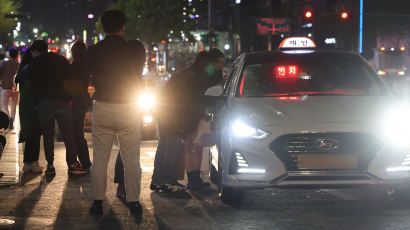 심야에 택시 탄력요금제 도입...UAMㆍ자율차 로드맵 8월 발표