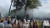 지난 16일(현지 시간) 하와이의 한 결혼식 피로연장에 거대한 파도가 들이닥쳐 하객들이 대피하고 있다. [사진 인스타그램 캡처]