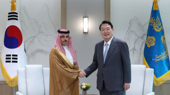 尹대통령, 사우디 외교장관 만나 “원전·건설·문화 등 협력 확대”