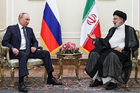 푸틴, 이란 찾아 ‘반미 연대’ 강화…우크라·시리아 문제 논의