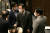 이재명 더불어민주당 의원이 20일 서울 여의도 국회에서 열린 제398회 국회(임시회) 제2차 본회의에 참석해 동료의원들과 인사하고 있다. 뉴스1