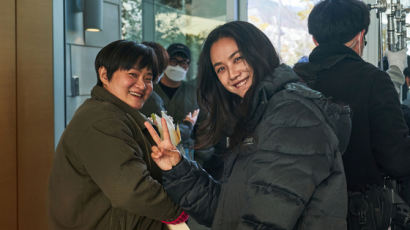 "우리日 그렇게 말하지 마요" 패러디 봇물…한국말 빛낸 '분당댁'