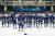 아이스하키 안양 한라 선수들이 지난 2020년 2월 25일 4강 플레이오프 3차전을 치른 뒤 인사하고 있다. [사진 안양 한라]