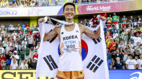 [THINK ENGLISH] 높이뛰기 우상혁, 한국 육상 최초 세계선수권 은메달