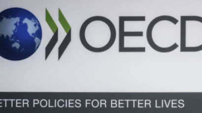 병상 수 1위인데,의사 수 최하위권…OECD가 본 한국 보건의료