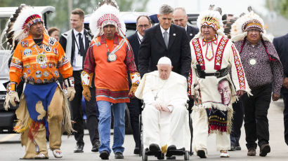 [이 시각]건강 악화에도... '참회의 순례' 나선 프란치스코 교황