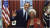 버락 오바마 전 미국 대통령(왼쪽)과 니셸 니콜라가 2012년 백악관에서 스타트렉 경례법인 ‘불칸 경례’ 기념 촬영을 하는 모습. [우후라닷컴 캡처] 