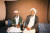 2001년 알카에다 수장이었던 오사마 빈 라덴(왼쪽)과 함께 앉아 있는 아이만 알자와리 [로이터=연합]
