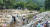 지난해 7월 26일 경기도 포천시 이동면 백운계곡. 기암괴석 사이로 맑은 물이 흐르는 자연 계곡에서 피서객들이 물놀이 중이다. 전익진 기자