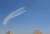 블랙이글스의 T-50B 항공기 8대가 3일 이집트 기자에 있는 피라미드 상공에서 다이아몬드 대형을 이뤄 기동하고 있다. 연합뉴스