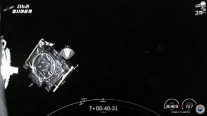 우주 비행 韓 달 탐사선 '다누리'…오전 9시 40분 교신 성공했다