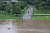 간밤 폭우 등으로 인해 한강 수위가 급격히 상승한 9일 서울 마포대교 위에서 바라본 여의도 한강공원 일대 모습. 연합뉴스
