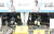 11일 오후 잠실종합운동장에서 참가팀의 미캐닉들이 머신을 정비하는 모습. 뉴스1