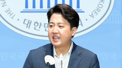 "아이 떼쓴다" 친윤의 무대응…尹취임 100일 또 큰 파도 온다