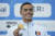 다비드 포포비치가 14일(한국시간) 2022 유럽수영선수권 남자 자유형 100ｍ 결승에서 46초86으로 우승해 13년 만에 세계신기록을 갈아치운 뒤 굼메달을 목에 걸고 기뻐하고 있다. AP=연합뉴스 