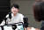 국민의힘 이준석 대표가 15일 오전 서울 양천구 CBS사옥을 방문, CBS라디오 ‘김현정의 뉴스쇼’ 에 출연해 앵커와 대화를 나누고 있다. 국회사진기자단