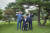 앤드류 파슨스 IPC 위원장(왼쪽부터)과 평창패럴림픽 당시 총감독이었던 정진완 대한장애인체육회장, 선수단장이었던 배동현 창성건설 부회장. 사진 대한장애인체육회
