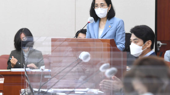 여가부 장관 "인하대 사건, 여성에 대한 폭력으로 정정"