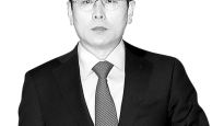 총장 지명후 첫 사표는, 김우중·정몽구·이상득 구속한 여환섭