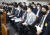 23일 오후 국회본청에서 열린 운영위 전체회의에 참석한 대통령실 수석들이 배석해 의원들의 질의를 듣고 있다. 김성룡 기자