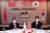 박진 외교부장관과 싱하이밍 주한 중국대사가 24일 오후 서울 종로구 포시즌스 호텔에서 열린 한· 중 수교 30주년 기념 리셉션에서 참석한 모습. 사진기자협회.