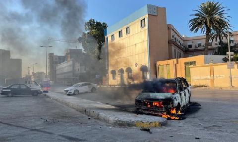 '탕탕탕' 최소 23명 숨졌다…둘로 쪼개진 리비아 또 유혈충돌