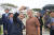 문재인 전 대통령과 박홍근 더불어민주당 원내대표가 지난달 29일 평산마을 사저에서 기념 촬영을 하고 있다. 뉴스1