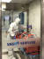 서울대병원 의료진이 코로나19 환자를 이송하고 있다. 사진 서울대병원 제공.