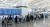 입국 전 코로나19 검사 폐지를 하루 앞둔 2일 오후 인천공항 제1여객터미널 출국장에서 여행객들이 탑승수속을 기다리고 있다. 뉴스1