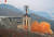 북한이 2017년 3월 서해위성발사장에서 신형 고출력 로켓엔진 지상분출시험을 감행하는 모습. 연합뉴스