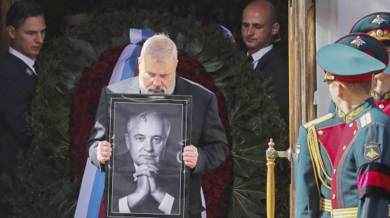 [이 시각] 고르바초프 장례식 추모객 수천명 몰려... 푸틴 대통령은 업무일정 이유로 불참