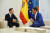 한종희 삼성전자 부회장(DX부문장)은 지난달 31일 페드로 산체스 스페인 총리를 만나 '2030 부산엑스포' 유치 지지를 요청했다. 사진 삼성전자