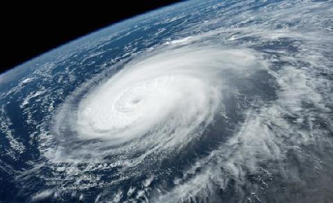 "태풍 힌남노, 대칭적이라 전국이 위험하다" 전문가의 경고 