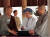 1999년 방한 당시 안동 봉정사를 방문해 스님들과 대화하는 엘리자베스 2세 여왕의 모습. 연합뉴스