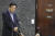 국민의힘 정진석 비상대책위원장이 12일 오후 국회에서 주요 당직자 회의를 마친 뒤 기자들의 질문에 답하고 있다. 국회사진기자단