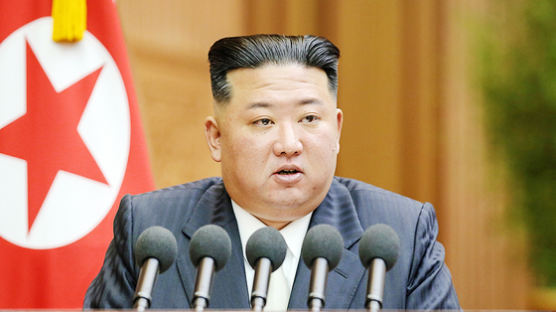김정은 "절대로 핵 포기 없다"…선제 핵 공격 법제화했다