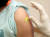 독감 예방 접종을 받고 있는 어린이. 자료사진. 뉴스1