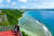지난 2일 괌 남부 '사랑의절벽' 난간에서 바다 풍경을 즐기는 한국인 관광객의 모습. 괌을 찾는 연인들의 필수 관광 코스로 꼽히는 장소다. 