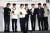 그룹 방탄소년단(BTS)이 지난 7월19일 서울 용산구 ㈜하이브에서 열린 2030 부산세계박람회(엑스포) 홍보대사 위촉식에서 홍보대사로 위촉된 후 기념 촬영하고 있다. 연합뉴스