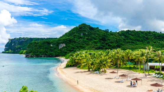 쪽빛 바다의 여유, MZ세대 유혹하는 괌